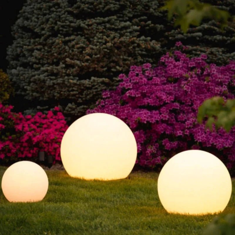 Spherical Garden Light - FairyLightTrees