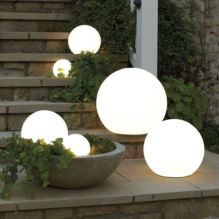 Spherical Garden Light - FairyLightTrees